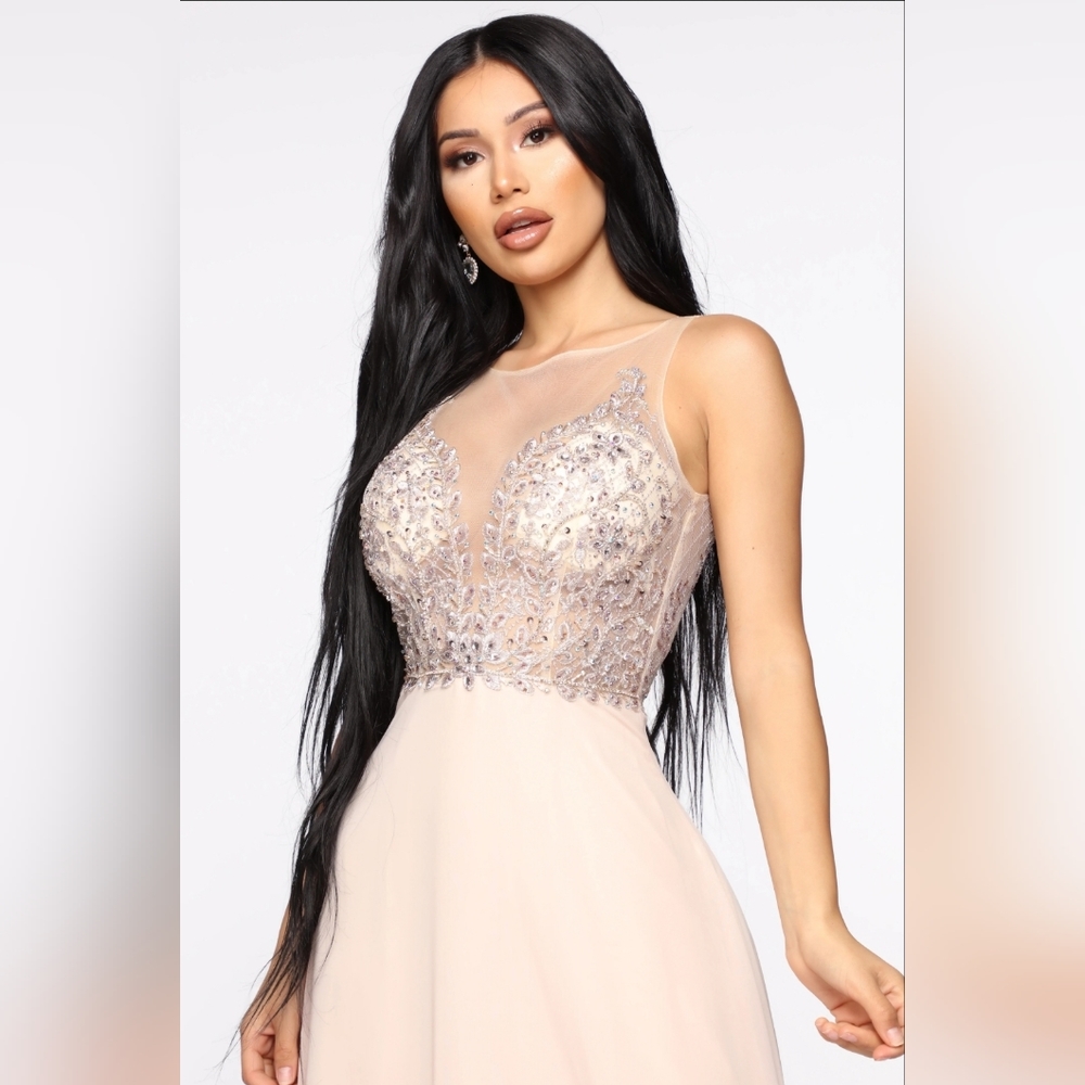 Champagne embroidered long gown - Picture 3 of 8